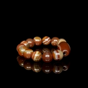 Pulsera de Dzi y cuentas de ágata, dinastía Liao