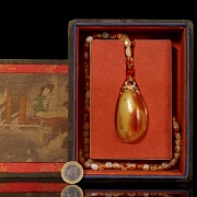Gold-plated silver and Hetian jade pendant, Qing dynasty