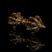 Instrumento ritual de bronce