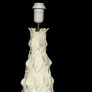 马尼塞斯陶瓷灯具一对，题为《天使》，20世纪