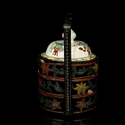 Wooden and porcelain box, Qing dynasty - 1