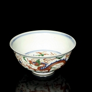 Cuenco de porcelana policromada