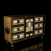Bargueño de madera de fabricación valenciana, s.XX