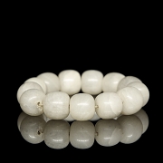 Bracelet with thirteen jade beads, 20th century