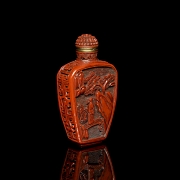 Botella de rapé tallada en madera lacada 