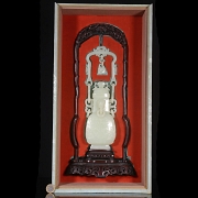 Jarrón colgante de jade blanco de Hetian, dinastía Qing