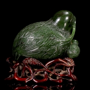 Figura de jade verde espinaca