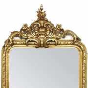 Espejo con marco dorado estilo Luis XV, s.XX
