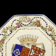 Plato de porcelana