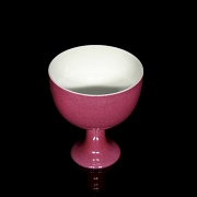 Copa de porcelana con esmalte rosa, con sello Yongzheng