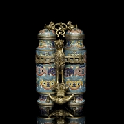 Doble jarrón de bronce dorado con esmalte cloisonné 