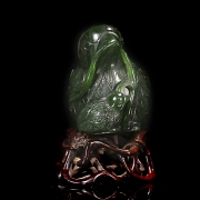 Figura de jade verde espinaca