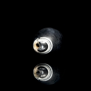 Ancient ‘Dzi’ carved two-coloured agate - 1