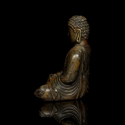 Gilt-bronze figure ‘Shakyamuni’, Qing dynasty - 3