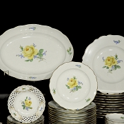 Meissen tableware ‘Yellow Rose and Forget-me-not’