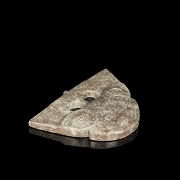 Colgante de jade tallado 