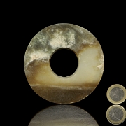 Carved jade pendant ‘Bi’, Han style - 4