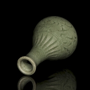 Celadon porcelain vase ‘Engraved flowers’, Song style - 4