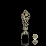 Pequeña figura de bronce