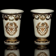 Pareja de jarrones de porcelana 
