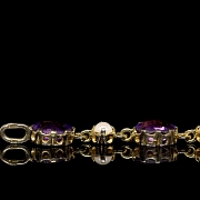 Pulsera de oro amarillo con amatistas y perlas
