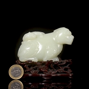 Hetian jade figure “Beast with Cub,” Qing dynasty