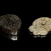 一对雕刻牌匾，题为《神与龙》，20世纪 - 4