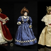 Tres muñecas de porcelana