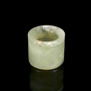 Carved cladon jade ring, Qing dynasty