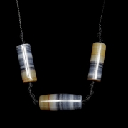 Colgante de tres cuentas 