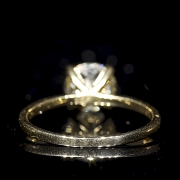 Anillo solitario en oro amarillo con diamante Fancy, 1.52 ct, certificado IGI