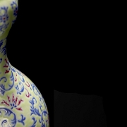 Jarrón de porcelana con esmalte familia rosa 