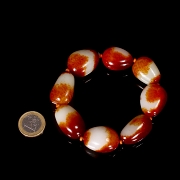 Bracelet with eight Hetian jade beads, Qing dynasty
