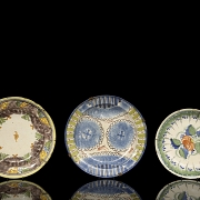 三件套釉面陶瓷盘，20世纪