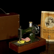 Máquina de coser de juguete soviética ZŠM Orsha, ca. 1950-1960