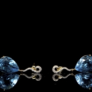 Pendientes en oro amarillo de 18k con topacios y diamantes