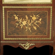 Vitrina de salón, Estilo Transición, s.XX
