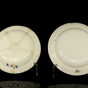 Pair of Manises ceramic dishes, 20th century - 7