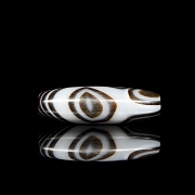 Agate Dzi Pendant ‘Eye of Vajra’, Liao Dynasty