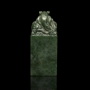 Sello rectangular de jade espinaca