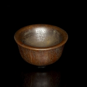 Recipiente tallado, con sello Qianlong