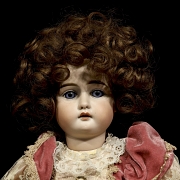 Antigua muñeca de porcelana, Europa, ca. 1890-1910