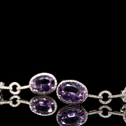 Pendientes largos de oro blanco 18K, amatistas y diamantes
