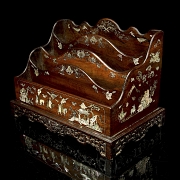 Oriental-style card holder, 20th century