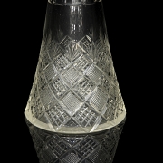 一对雕花玻璃壶，19世纪