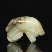 Figura de jade blanco tallado 