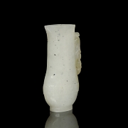 Pequeño jarrón de jade blanco, dinastía Qing - 3