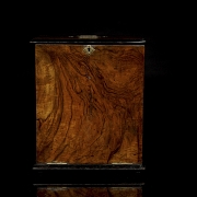 Escritorio de viaje de estilo victoriano