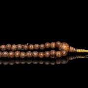 Mala de ciento once cuentas de semillas de Bodhi, Tíbet, s.XX