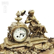 Reloj sobremesa y candelabros - 5